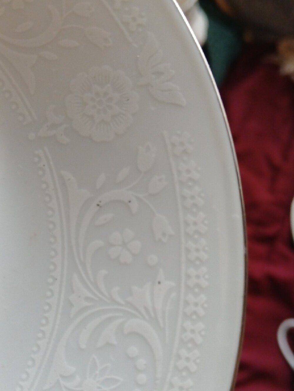 White Porcelain Teacup and Saucer Set - Elegant White Ceramic Dinnerware - Picture 7 of 7